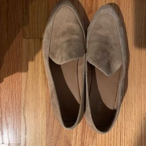 Tan flats barely worn
